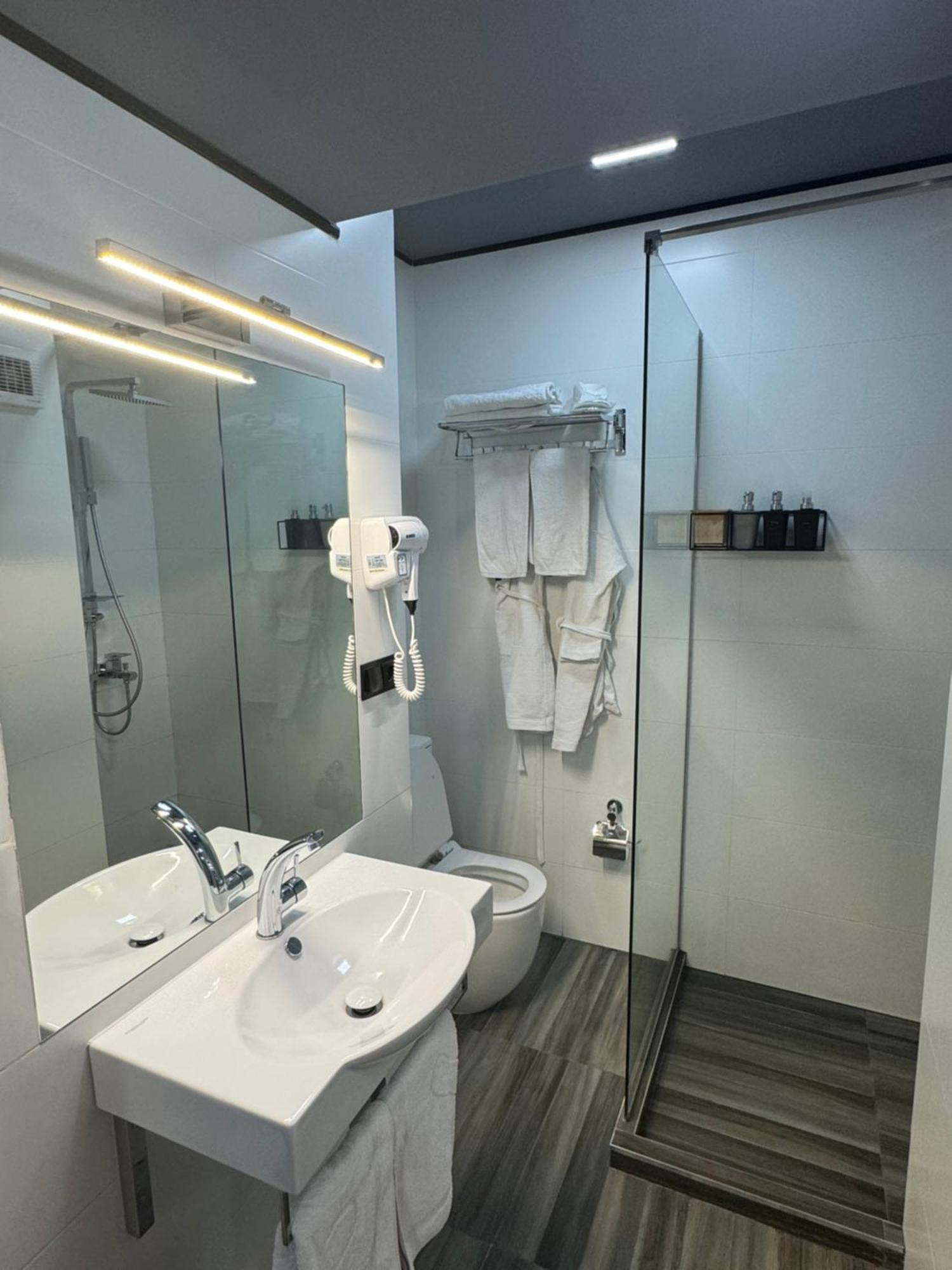 יירבאן The Phoenix Boutique Hotel מראה חיצוני תמונה